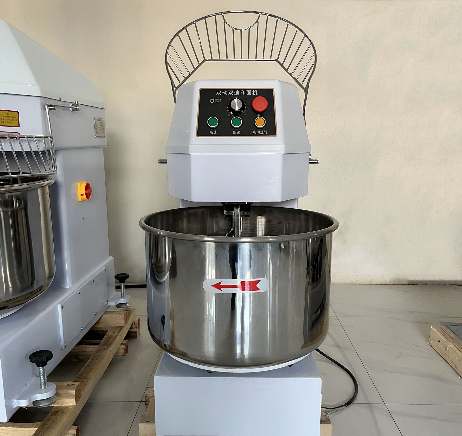 automatic dough mixer